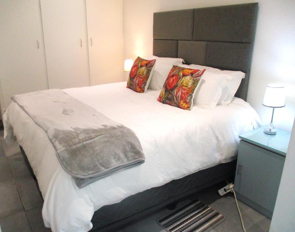 Lekker Rus Apartment บลูมฟอนเทน ภายนอก รูปภาพ