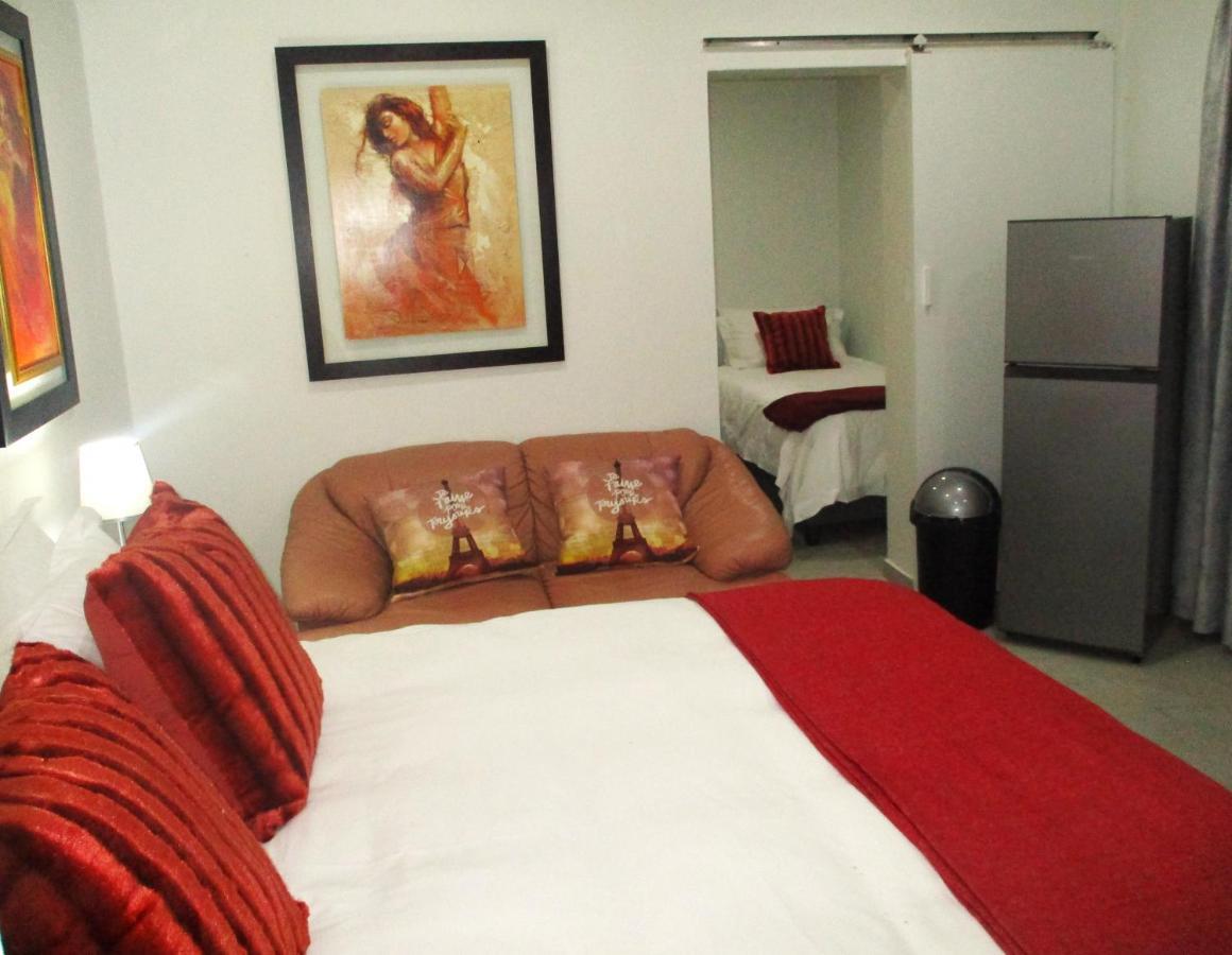 Lekker Rus Apartment บลูมฟอนเทน ภายนอก รูปภาพ