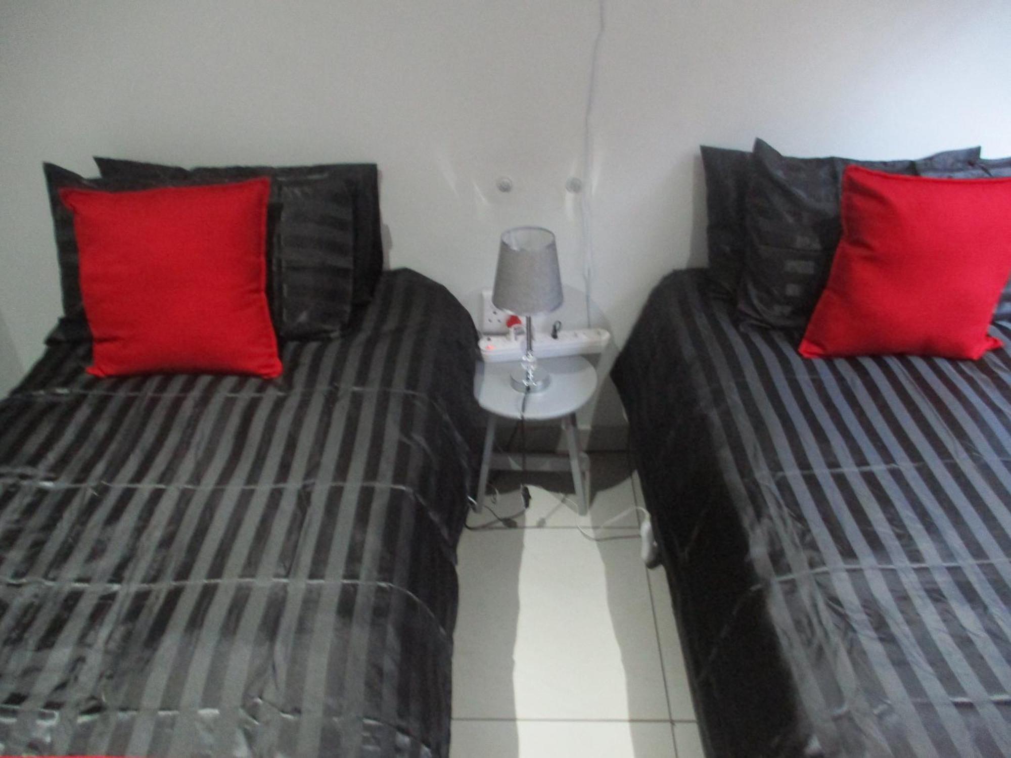 Lekker Rus Apartment บลูมฟอนเทน ภายนอก รูปภาพ