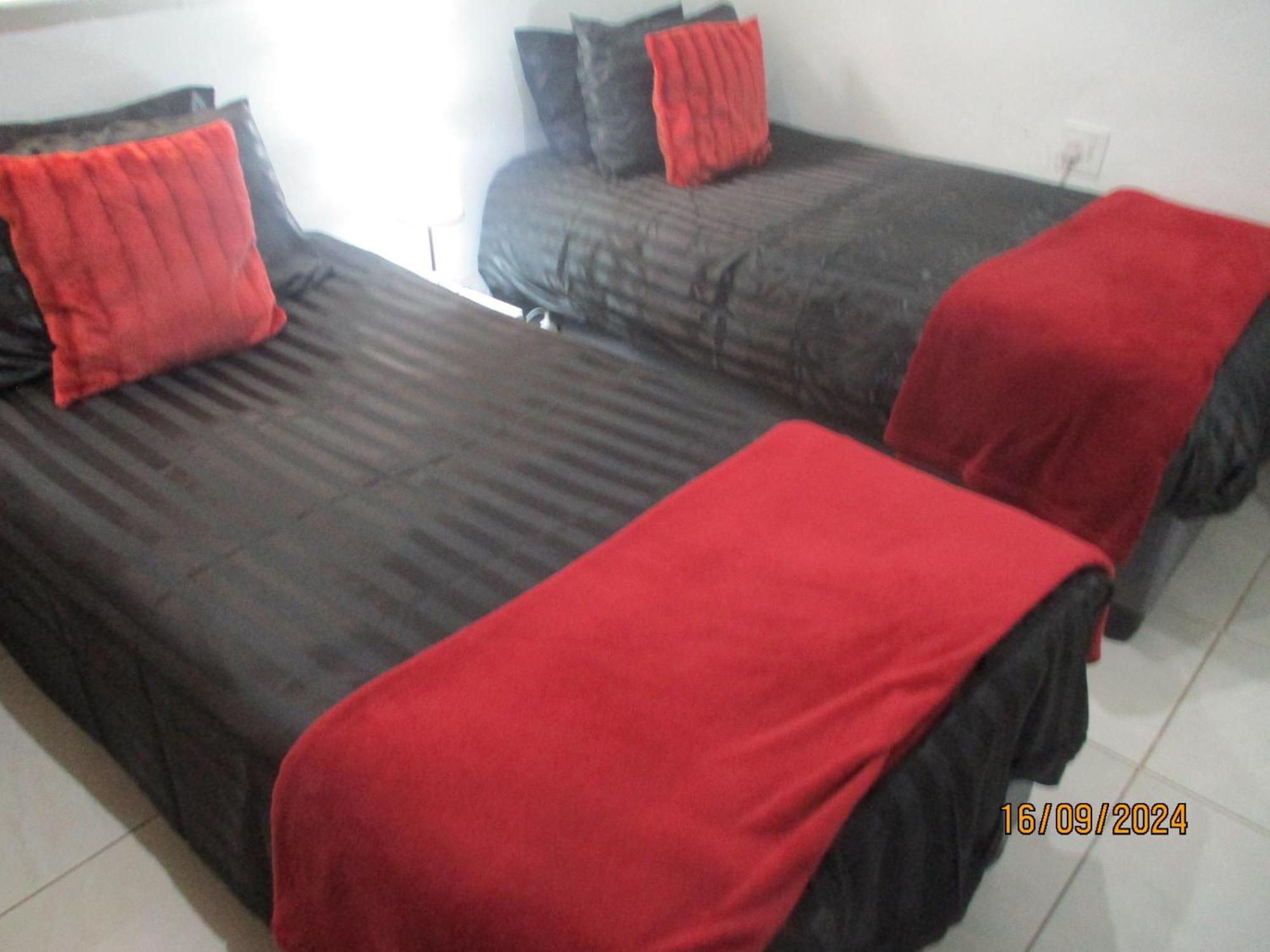 Lekker Rus Apartment บลูมฟอนเทน ภายนอก รูปภาพ